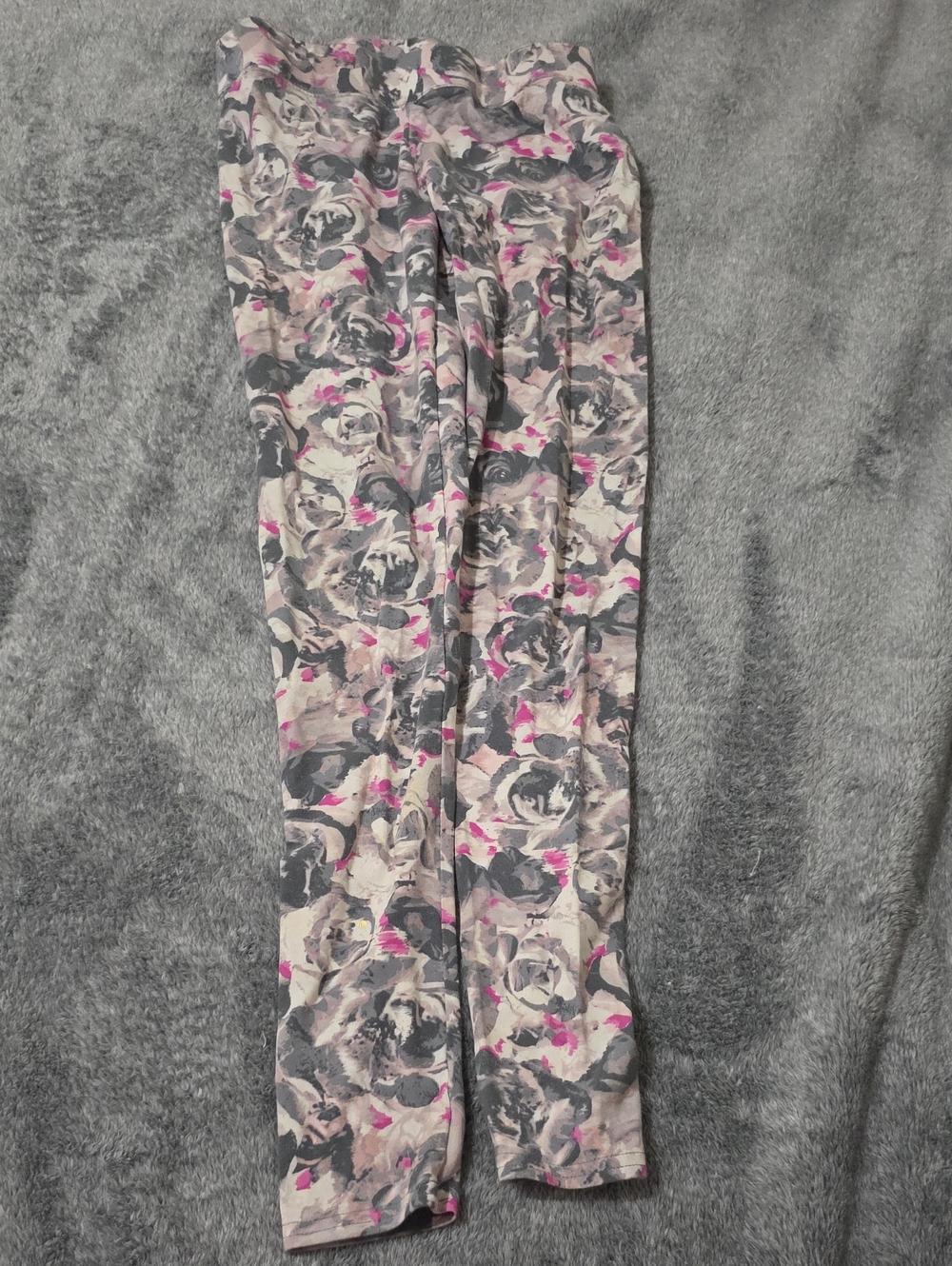 American Eagle Outfitters Pink and Gray Floral Leggings